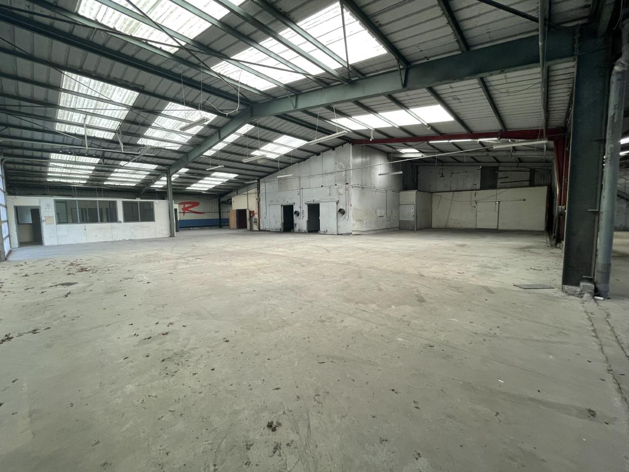 Local d'activité Noyal-sur-Vilaine 885m² Location local d'activité Noyal-sur-Vilaine Ille-et-Vilaine OLACT2204250 1